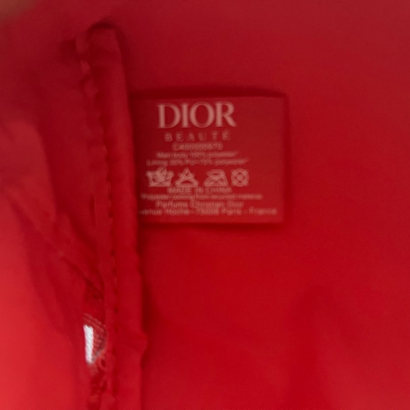 Dior crossbody with black flat chain and hardware in coral & removable keychain - Picture 3 of 7